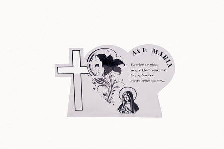 Podstawka pod znicz w kształcie serca z krzyżem. Wykonana z czarnej matowej/błyszczącej lub mlecznej pleksi